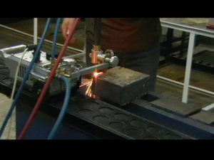 рязане на стомана с HHO газ рязане на стомана с HHO газ